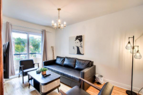 Montreal Traveler's Home! Vintage & Value 2BR apt!
